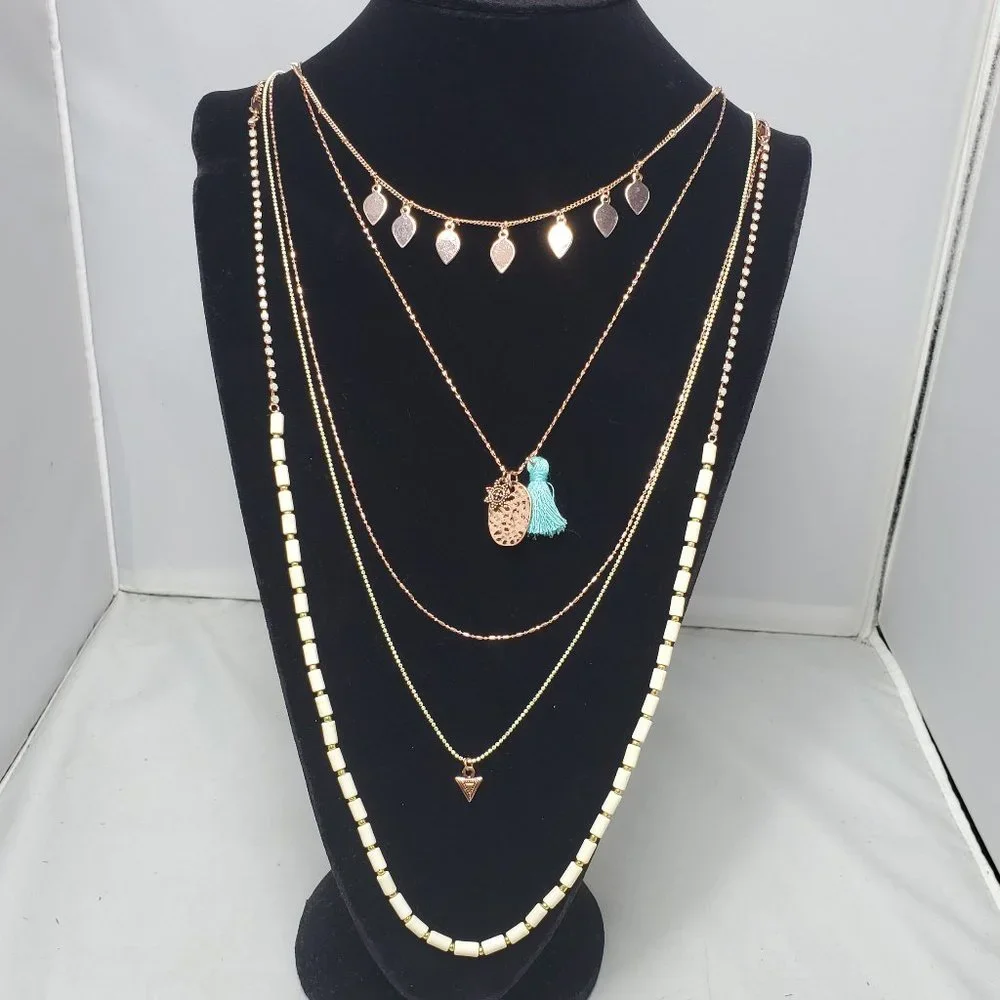 BKE 5 layered necklace rose gold chain- cream color beads - Picture 2 of 8